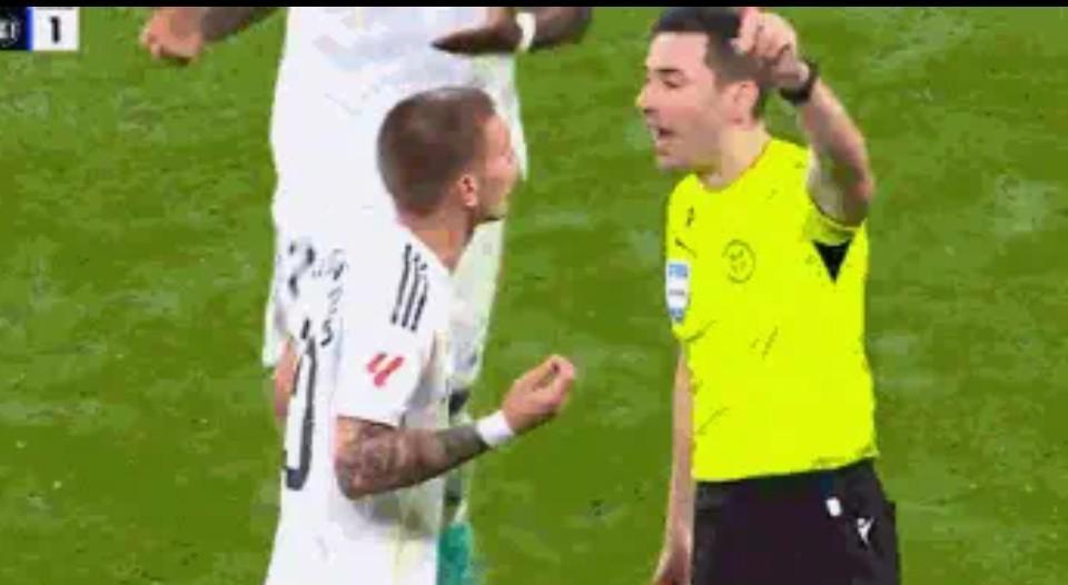 欧洲杯直播-马卡揭秘马斯坦托诺怒喷裁判：真耻辱，真TM的耻辱